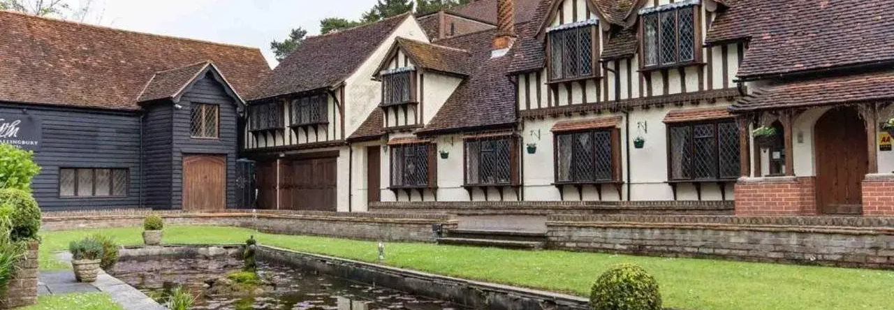 Great Hallingbury Manor, Бишопс-Сторфорд — фото 1