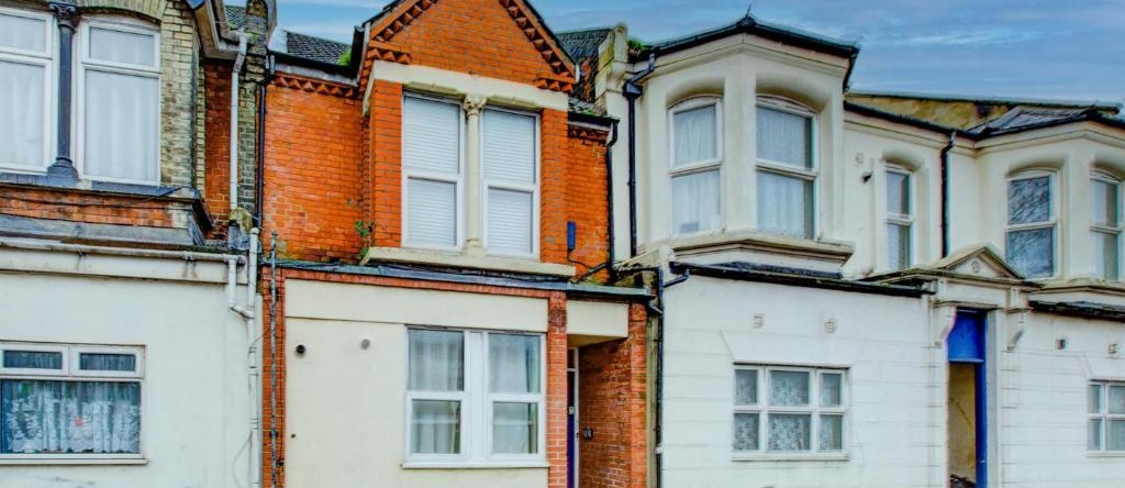 3 Bedroom Flat Central Gillingham Town, Гиллингхэм — фото 1