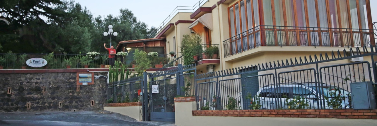 Pupi Catania Etna B&B, 阿奇雷亚莱 — 照片 1
