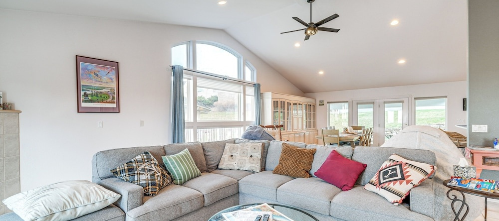 Inviting Great Falls Home w/ Wraparound Deck!, 大瀑布城 — 照片 1