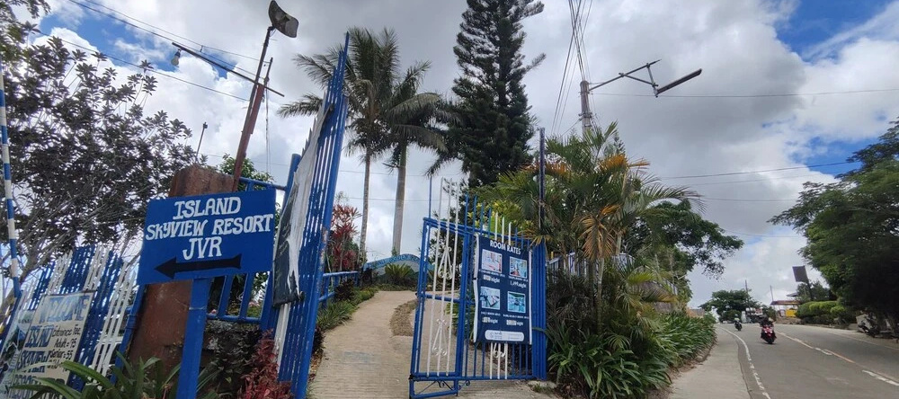 JVR Island in the Sky Resort, Balamban — photo 1