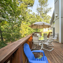 Hot Tub & Wooded Views: Lakefront Blue Eye Cottage, Блю-Ай — фото 4