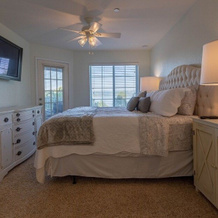 Afternoon Delight 2 Bedroom Condo by Redawning, Forsyth — photo 4