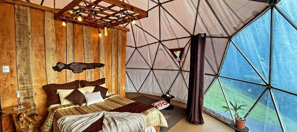 Poas Volcano Observatory Lodge & Glamping, 波阿西托 — 照片 1
