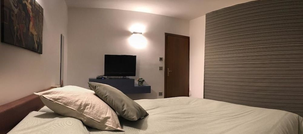 Nifty Intera Villa Con Piscina Relax, Idromassaggio E Sauna, Вармо — фото 1