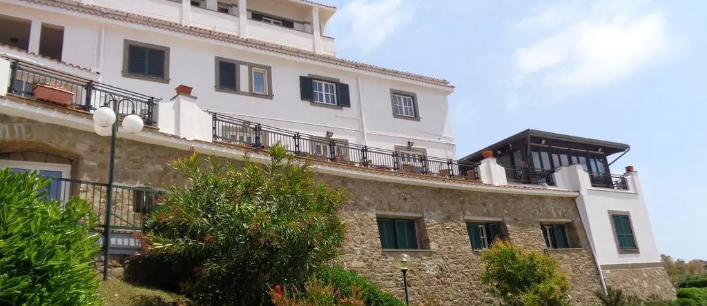 Sunbay Park Hotel, Civitavecchia — photo 1