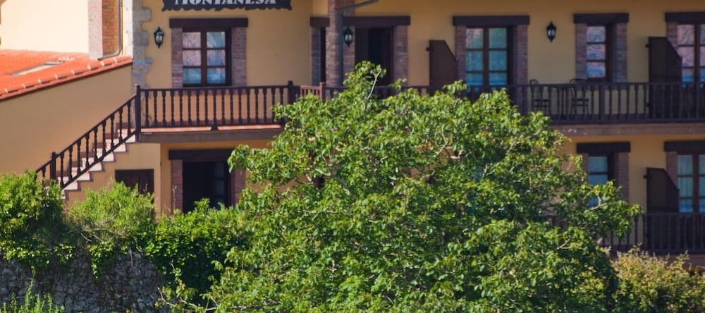 Posada Rural La Solana Montañesa, 科米利亚斯 — 照片 1