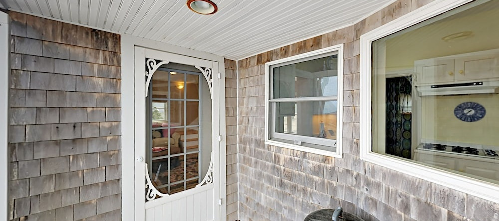 48 Main Street Cottage 4 Bedrooms 2 Bathrooms Cottage, 普罗спект港 — 照片 1