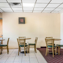 Econo Lodge Airport, Wyomissing — photo 5