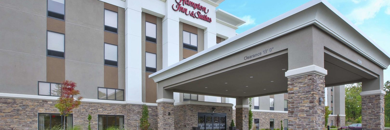 Hampton Inn & Suites Oakwood Village-Cleveland, Oakwood — photo 1