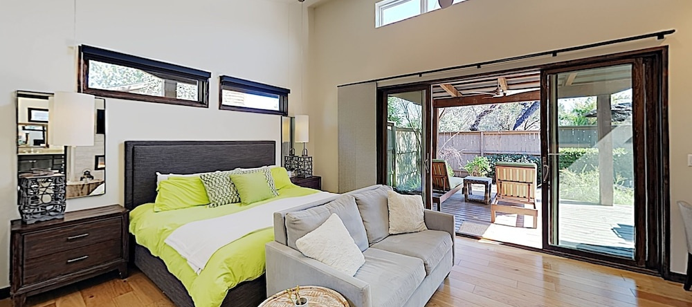 Luxe At The Reserve W/ Lazy River & Marina Studio Bedroom Cabin, Spicewood — photo 1
