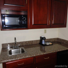 Holiday Inn Express & Suites New Buffalo by IHG, New Buffalo — photo 3