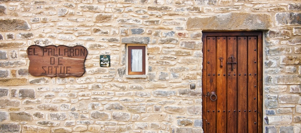 Las Casas De Satue, Sabinanigo — photo 1