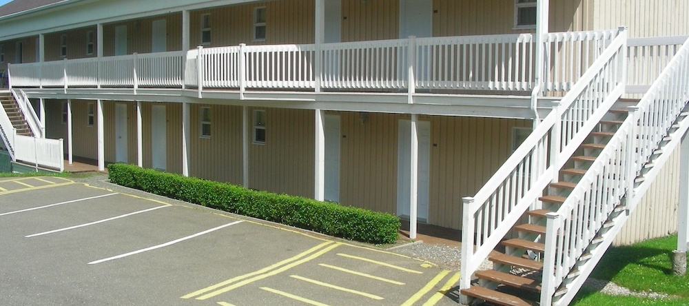 Hôtel Motel La Côte Surprise, 佩尔塞 — 照片 1