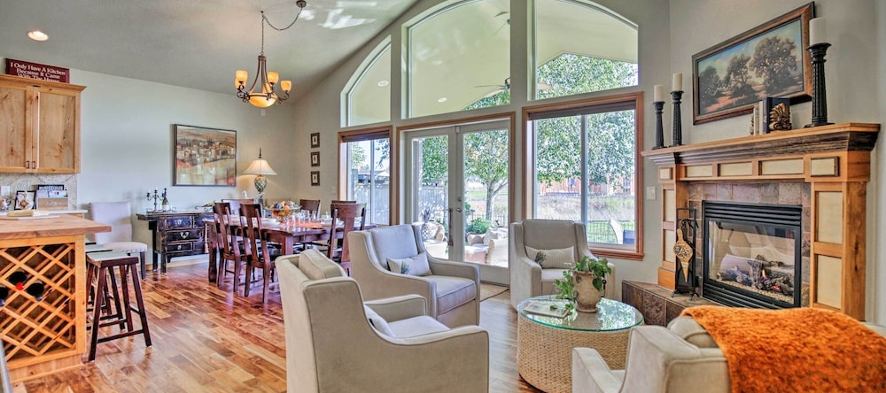 Polished Mcminnville House < 2 Mi. From Town!, Мак-Миннвилл — фото 1