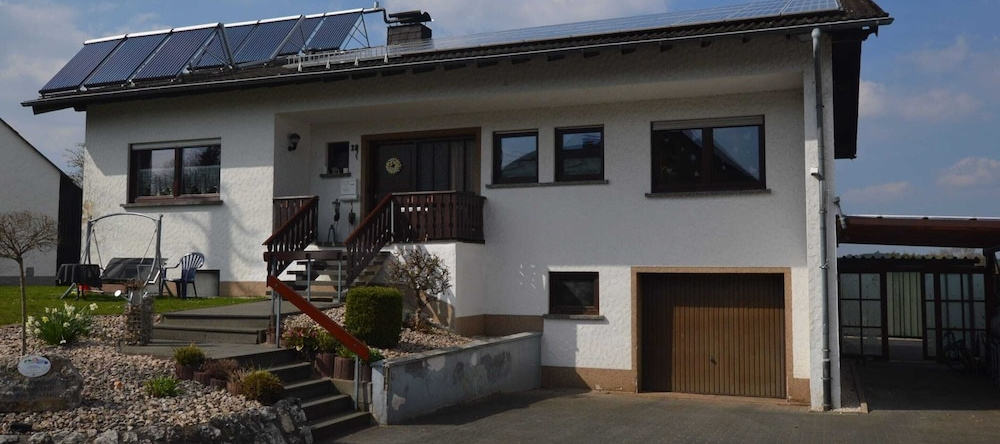 Apartment In Leudersdorf, Eifel With Terrace, Иксхайм — фото 1