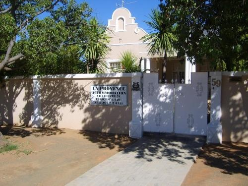 La Provence Accommodation, De Aar — photo 1