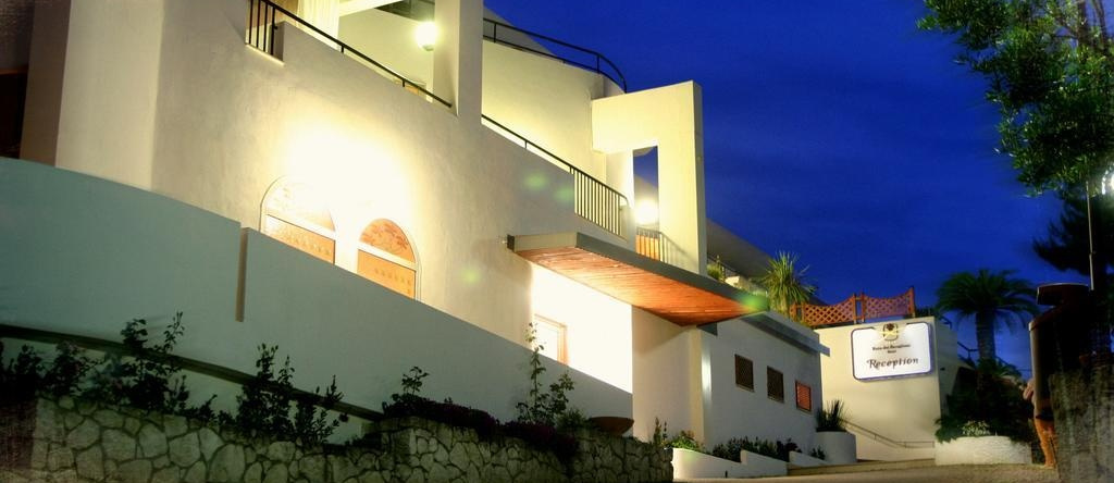 Hotel Baia Dei Faraglioni, 马蒂纳塔 — 照片 1