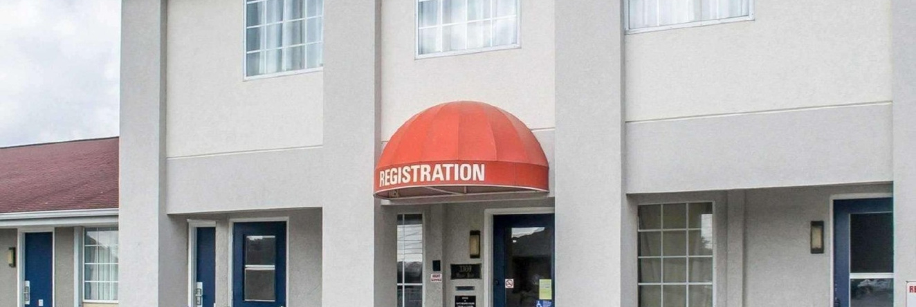 Econo Lodge Inn & Suites Sandusky South, 南桑达斯基 — 照片 1