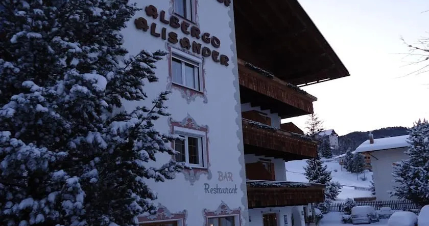 Albergo Alisander, Корвара-ин-Бадия — фото 1