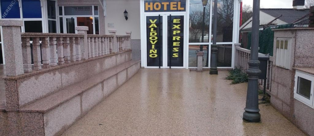 Hotel Valdoviño Express, Вальдовино — фото 1