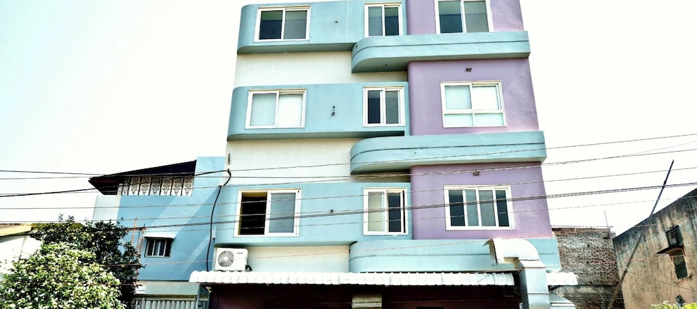 Hotel Shubhaarambh Khandwa, 坎德瓦 — 照片 1