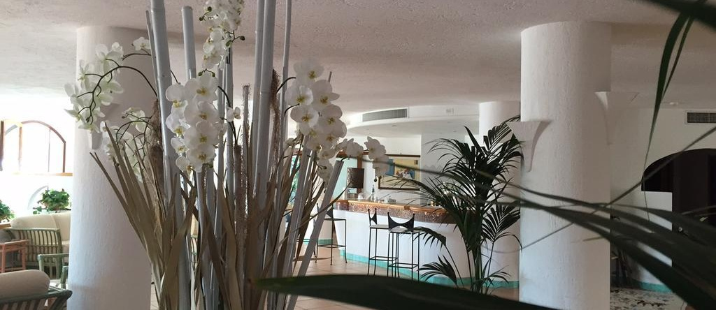 Hotel Punta Est, Байя-Сардиния — фото 1