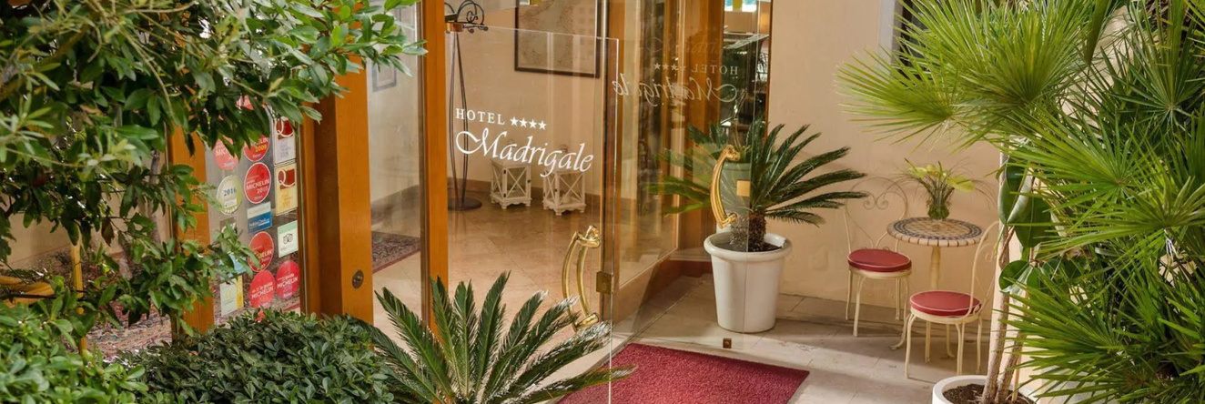 Madrigale Panoramic Lifestyle & Soulful Hotel, 加达湖畔科斯特马诺 — 照片 1