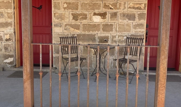 The Stone House Inn, 帕奥尼亚 — 照片 1