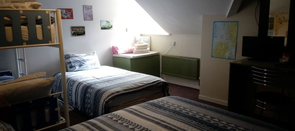 The River House Hostel, Данглоу — фото 1