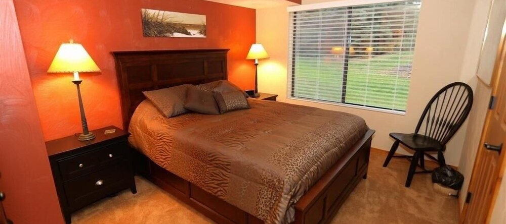 Seven Springs Stoneridge 3 Bedroom Standard Condo, Single Level! by RedAwning, 七泉 — 照片 1