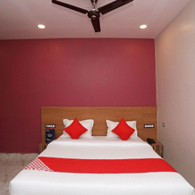 OYO 28645 Nirmalya Plaza, 布拉马普里 — 照片 5