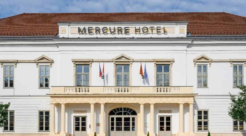 Mercure Szekesfehervar Magyar Kiraly, Szekesfehervar — photo 1