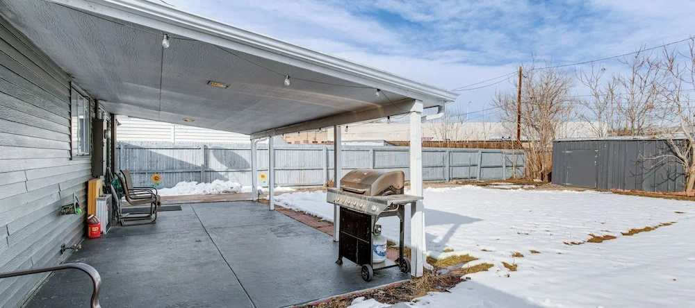 Covered Patio, Gas Grill & Yard: Sheridan Home!, Шеридан — 照片 1