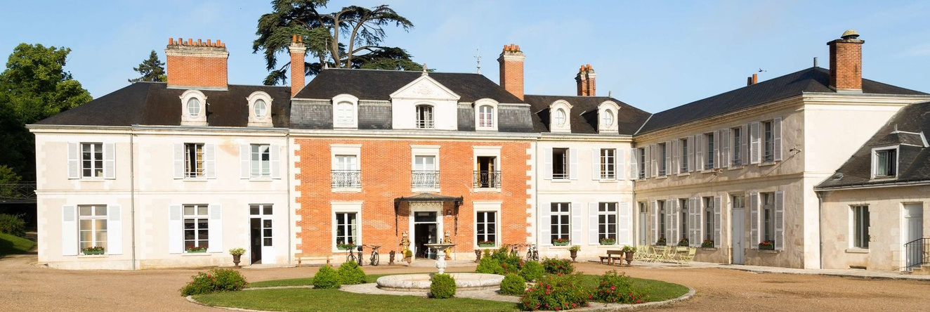 Hôtel & Spa du Domaine des Thômeaux, The Originals Relais, Mosnes — photo 1