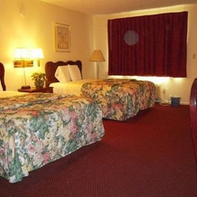 Cocca's Inn & Suites Route 7 Latham, Латем — фото 2