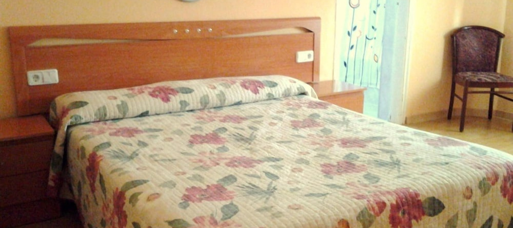 Hostal Urgell, Balaguer — photo 1