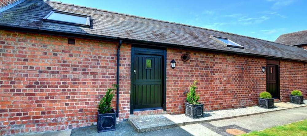 Spacious Holiday Home in Llandinam near River, Llandinam — photo 1