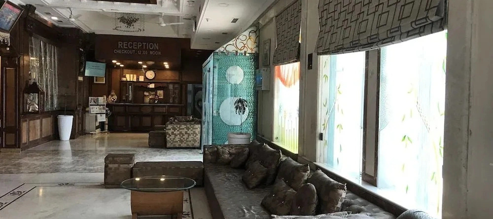 Delite Sarovar Portico Faridabad, 法里达巴德 — 照片 1