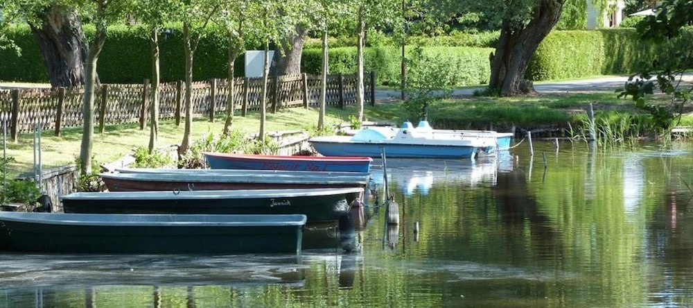Natur- und Ferienpark Labenzer See, 瓦林 — 照片 1