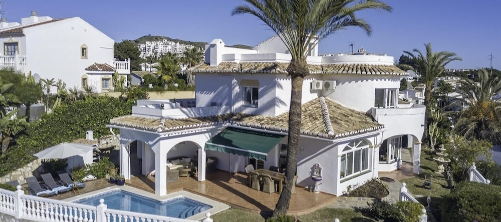 Spacious Villa With Impressive Views, Калаонда — фото 1