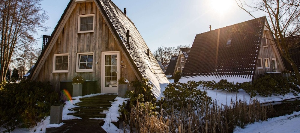 Villa Retreat With Pets, Хеллендоорн — фото 1