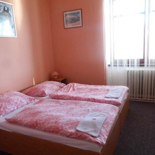 Restaurace a Penzion Praha, 下杜纳约维采 — 照片 4