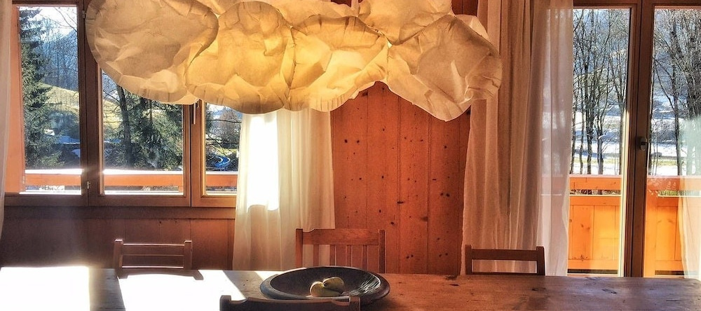 Gstaad Perfect Winter Luxury Apartment, 扎嫩 — 照片 1