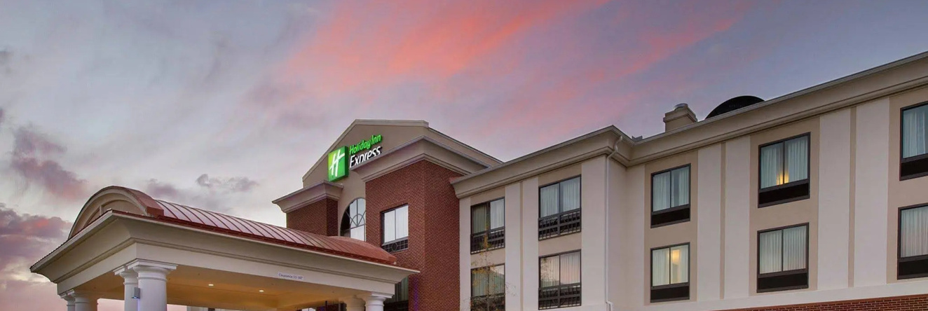 Holiday Inn Express Hotel & Suites Tullahoma by IHG, Tullahoma — photo 1