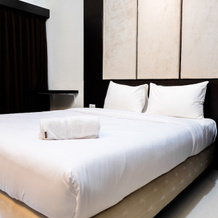 Warm And Homey Studio At The Oasis Cikarang Apartment By Travelio, Чикаранг — фото 4