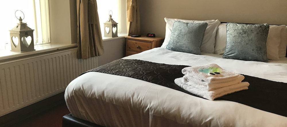 The Dillwyn Arms Hotel, Pontardawe — photo 1