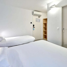 Hotel Kyriad Direct Moulins Sud, Юзёр — фото 2