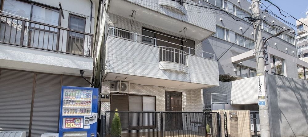 Uhome Suite Kizuna Ikebukuro, Токио — фото 1