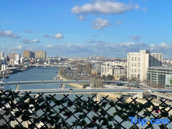 Seen Seine Duplex Apartmen F4, Иври-сюр-Сен — фото 1